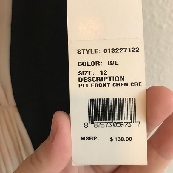 Pleated black sheath dress - Picture 2 of 4